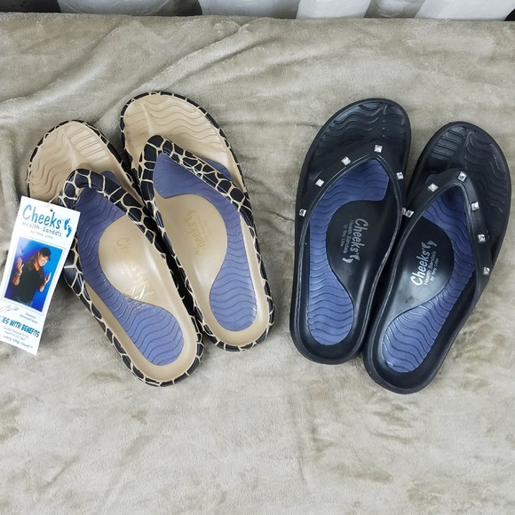 cheeks flip flops